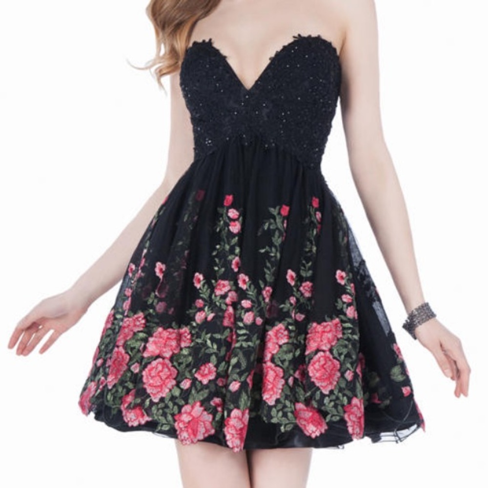 Black Floral Strapless Dress! CamilleLaVie